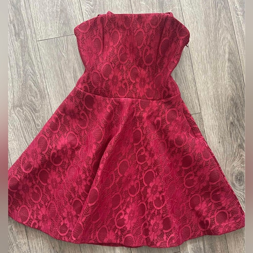 Brand new size medium strapless lace dress! From Hopes